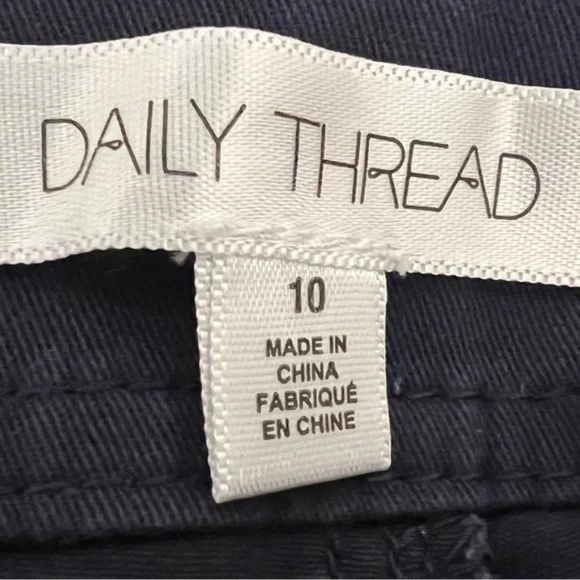 Daily Thread Size 10 Cropped Mid Rise Pants - Picture 5 of 7